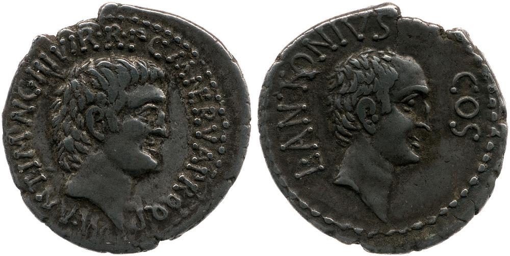 Monedă romană din perioada triumviratului reprezentându-i pe Marcus Antonius și Lucius Antonius.
